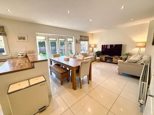 Photo 12- click for photo gallery